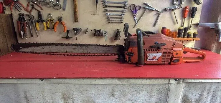 when to replace a chainsaw bar